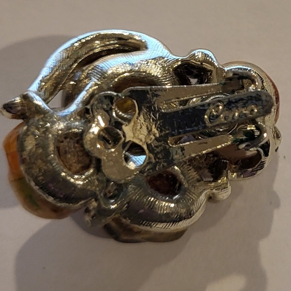 Vintange Coro Gold Tone & Amber Colored Clip On Earrings - Picture 3 of 4